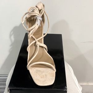 Cream tan Heel size 8